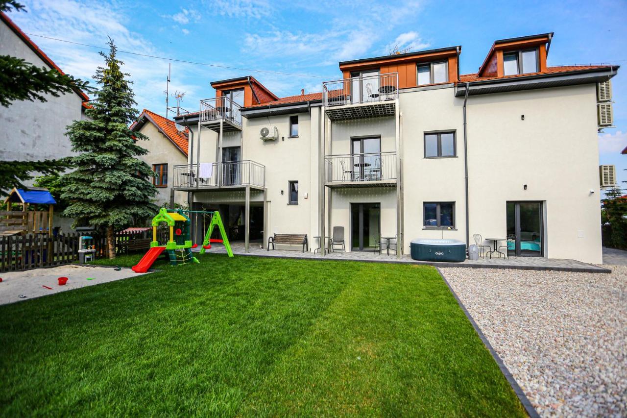 Apart Baltyk Pokoje & Apartamenty Leba Exterior foto