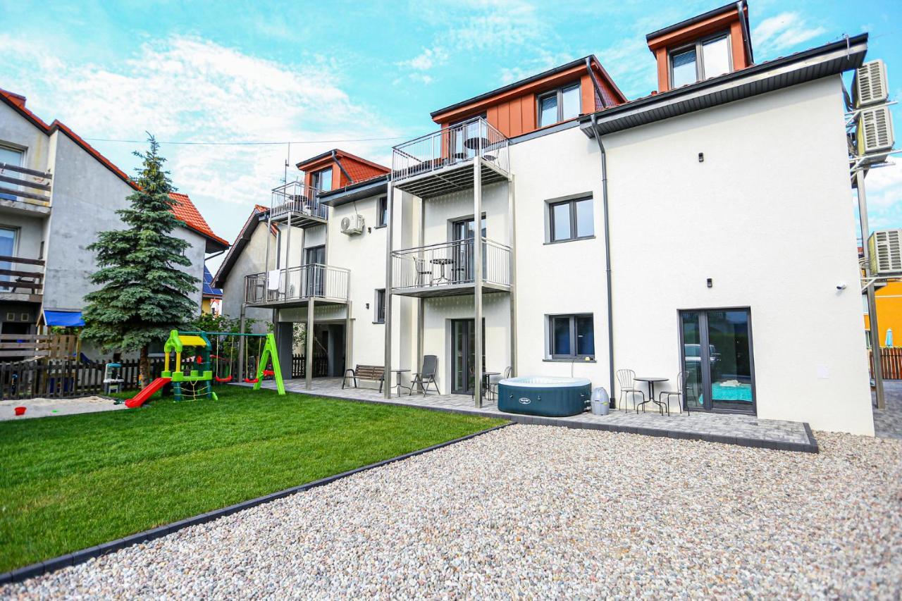 Apart Baltyk Pokoje & Apartamenty Leba Exterior foto