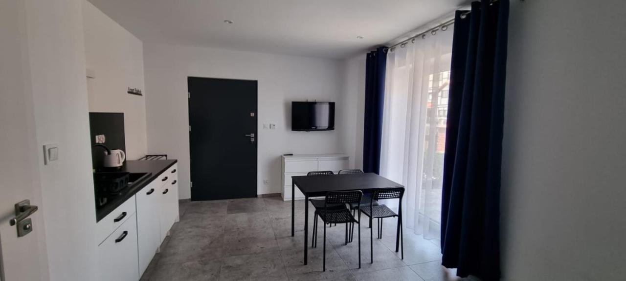 Apart Baltyk Pokoje & Apartamenty Leba Exterior foto